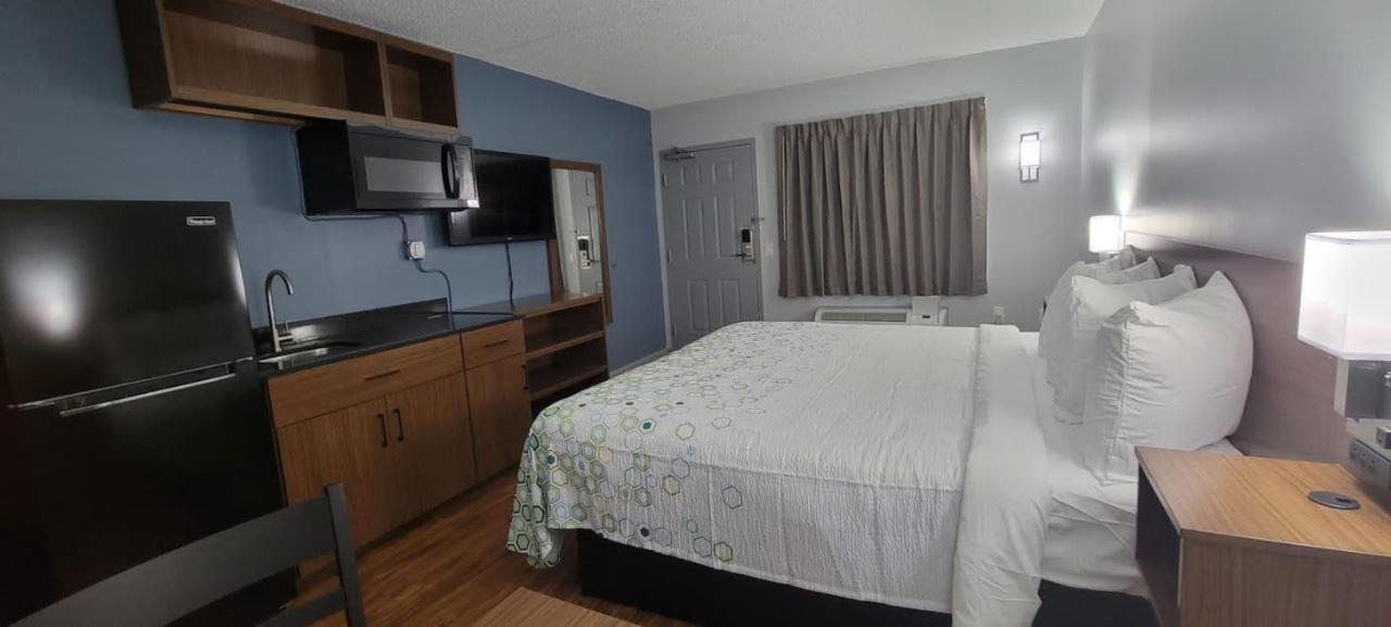 Hometowne Studios By Red Roof Egg Harbor-Atlantic City Airport Еґґ-Гарбор-Тауншіп Екстер'єр фото