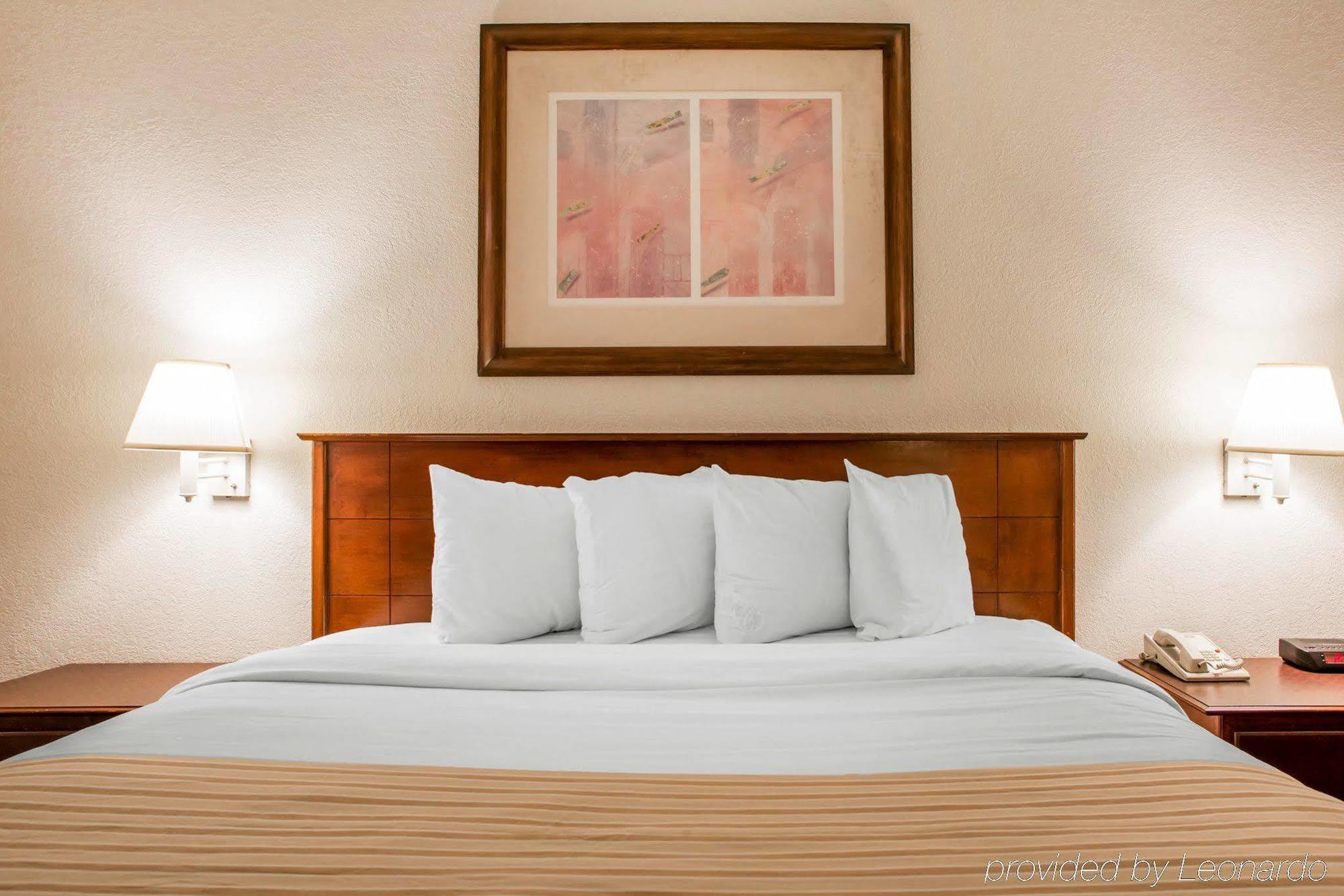 Hometowne Studios By Red Roof Egg Harbor-Atlantic City Airport Еґґ-Гарбор-Тауншіп Екстер'єр фото